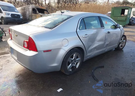 2011 Chevrolet Malibu Ls z USA, uszkodzony, nr VIN 1G1ZB5E11BF155682